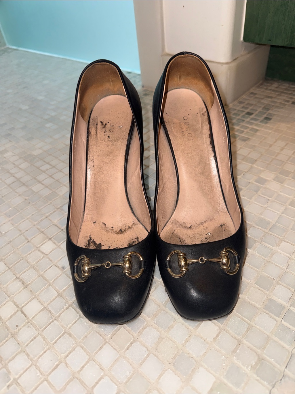 Gucci Black Leather Horsebit Low Heel Pumps